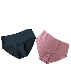Under Armour Women's Seamless Panties 2 Pack XS Black & Pink. NWOT!!​